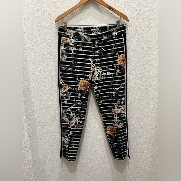 HUE Pants - 🔥BUY TWO GET ONE 50% OFF🔥
*Discount applied when you create a bundle*